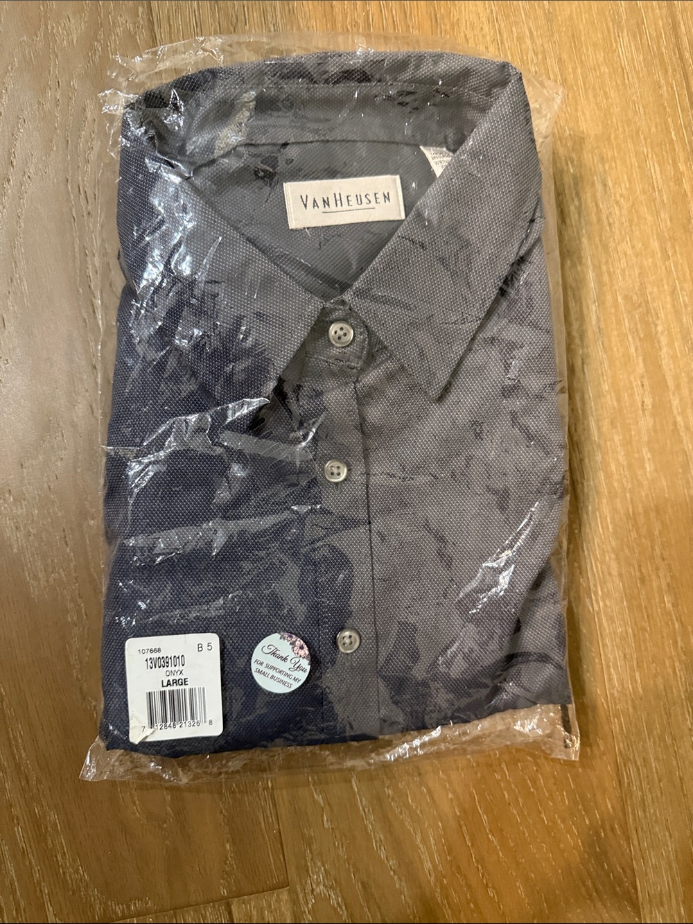 NWT Van Heusen Women's Gray Button Down Shirt Large